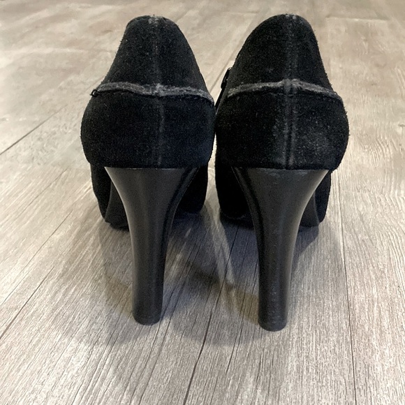 Me Too Women’s Suede Leather Ankle Zip Platform Heel Booties - Picture 8 of 16